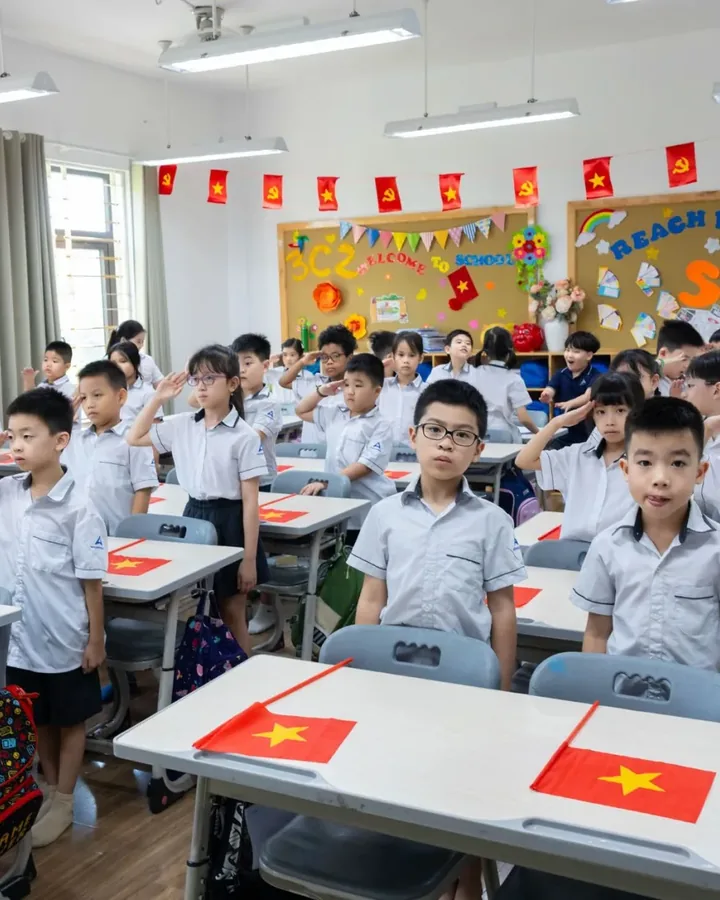 Lớp luyện nói theo cặp